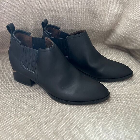 Ankle Chelsea Boots with Cutout Heels - Picture 1 of 8